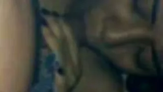 Bink කුකුළා මත ලකුණු beaz පීල් විය.