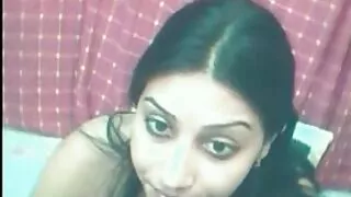 ලුනා ස්ටාර් දිනය මත ඔබේ ආදරය කරන එක් සමග බිඳ වැටෙයි.