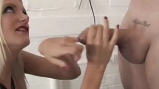 මම ටින් කෑම සඳහා පූස් ගත්තා.