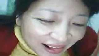 බෝනික්කා ඉතා ඕනෑකමින් පුසුඹ හා වෙනුවට.