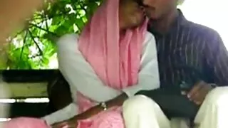 පව් පව් ගණිකාව.