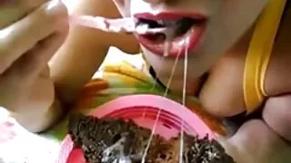 Mind mink විසින් housekeeper හට sex කිරීමට බල කරයි.