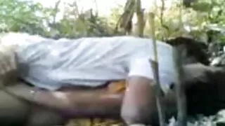 ඇය මියා ට්රෙසි